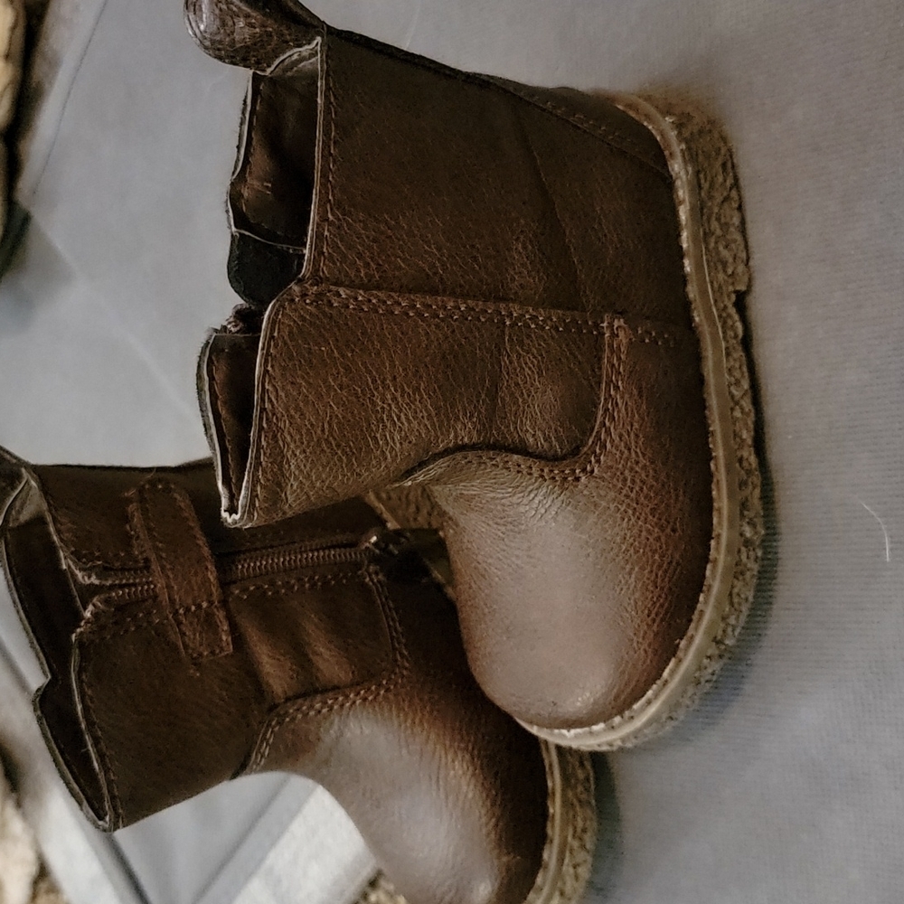 Gap boys boots